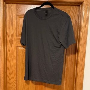 District Men's Dark Gray Short Sleeve Tee